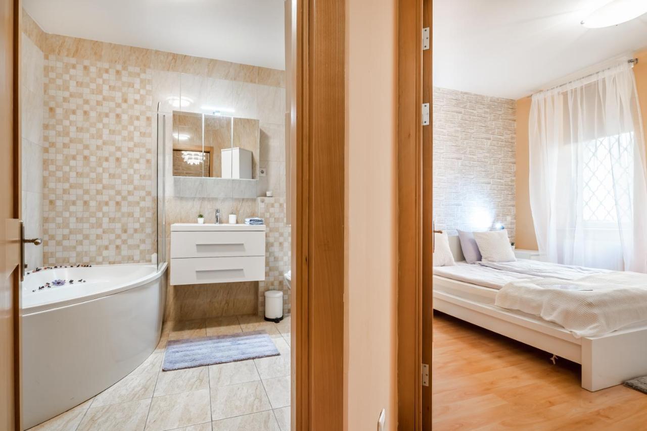 Central Premier Apartment Budapeşte Dış mekan fotoğraf