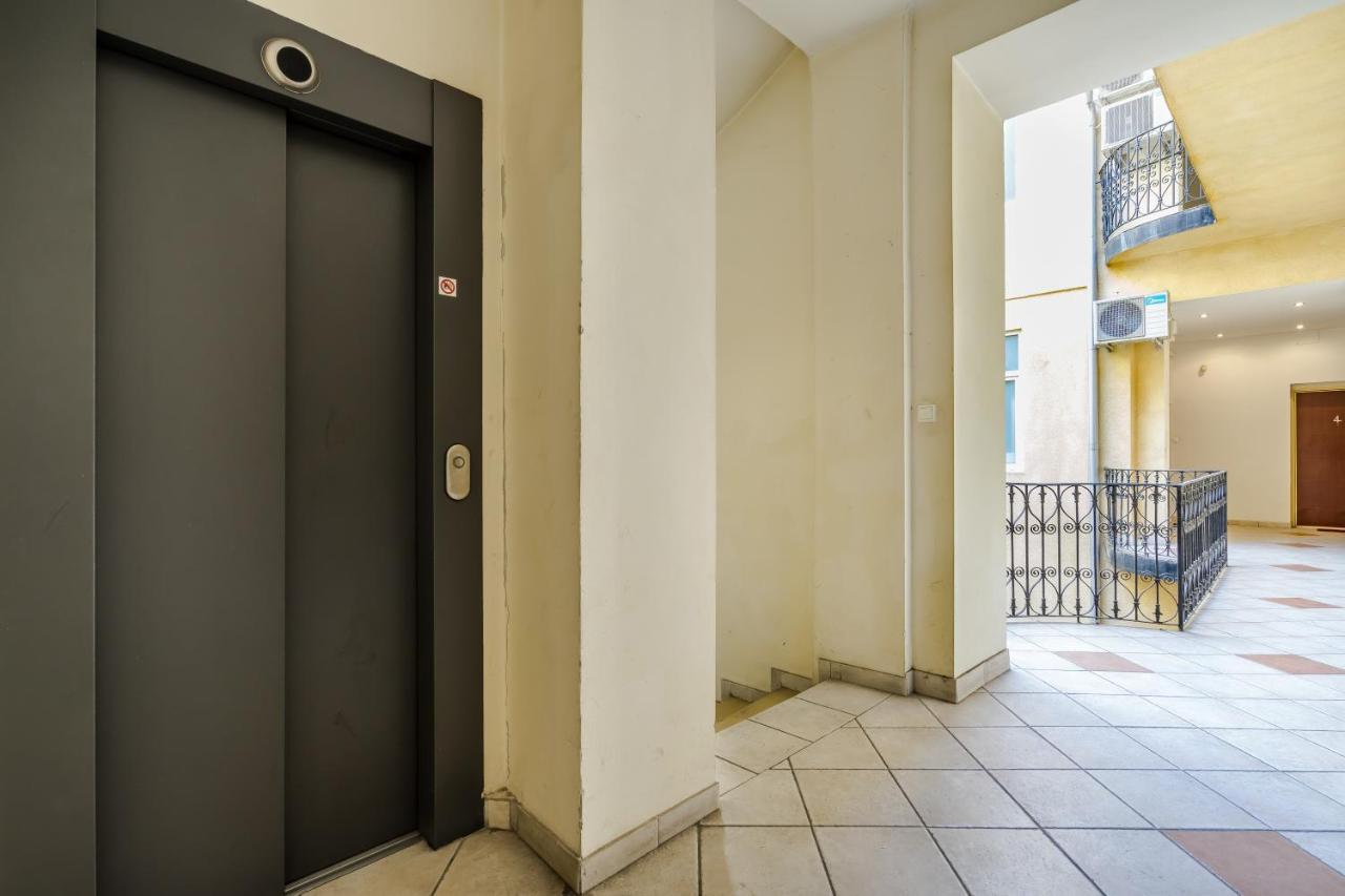 Central Premier Apartment Budapeşte Dış mekan fotoğraf